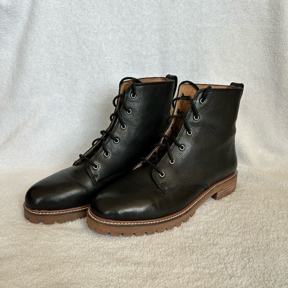 Madewell The Clair Lace-up Boot. True black leather size 9. Women’s combat.